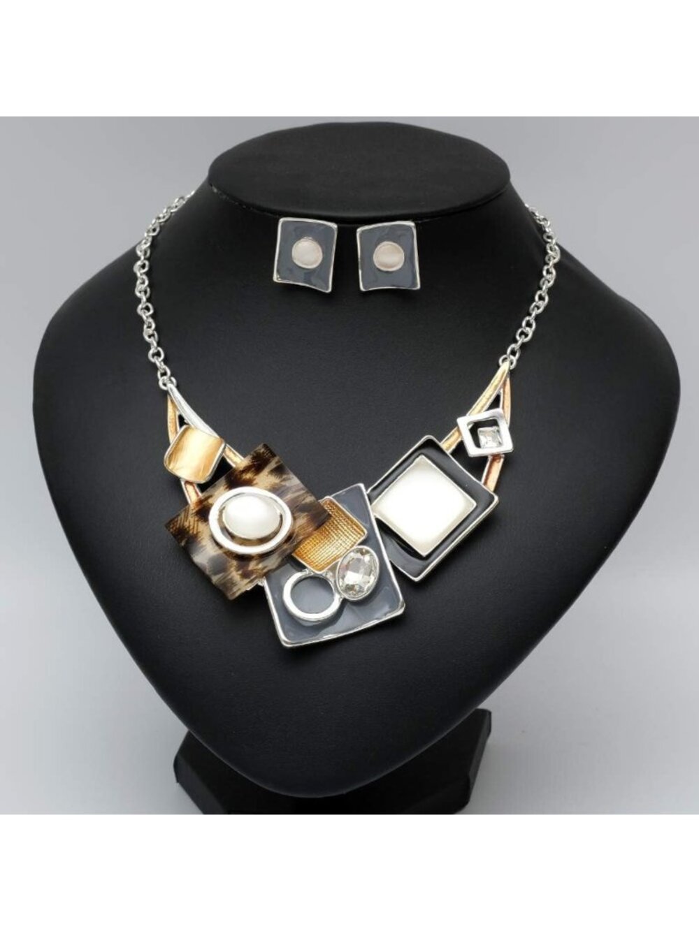 Bohemian Statement Necklace & Earrings Jewelry Set - Perfect Women's Gift - Picture 4 of 7